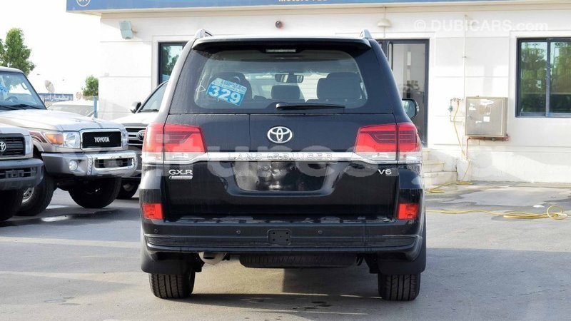 Big with watermark toyota land cruiser estuaire import dubai 5094