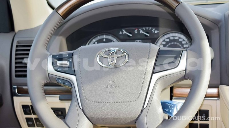 Big with watermark toyota land cruiser estuaire import dubai 5095