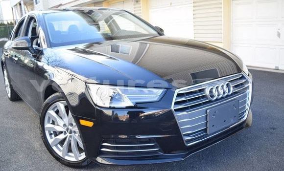 Sayi Na hannu Audi A4 Black Mota in Libreville a estuary Sayi Na hannu Audi A4 Black Mota in Libreville a estuary