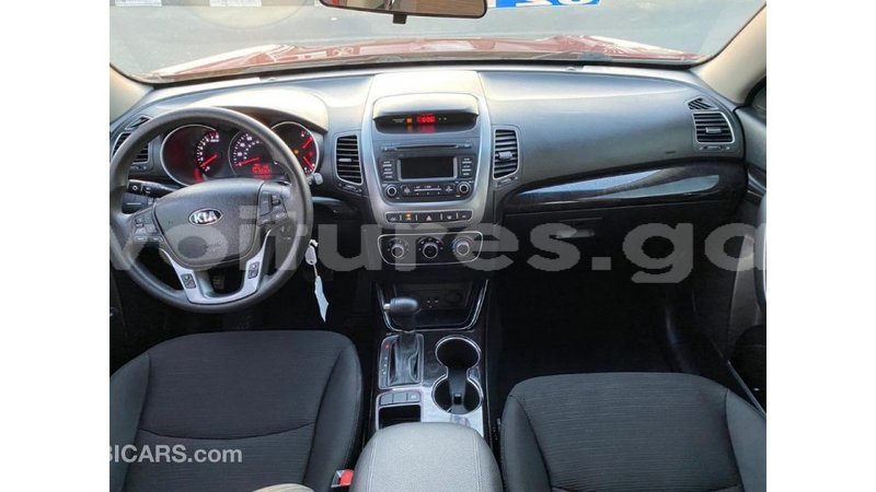 Big with watermark kia sorento estuaire import dubai 5100