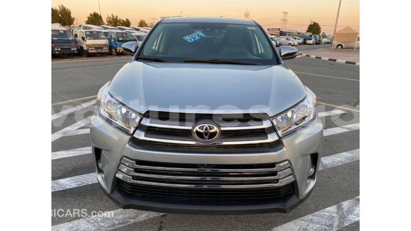 Big with watermark toyota highlander estuaire import dubai 5101