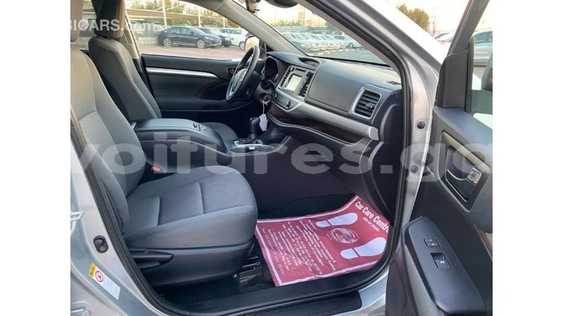 Big with watermark toyota highlander estuaire import dubai 5101