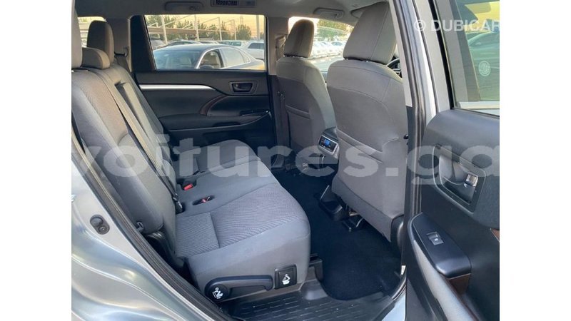 Big with watermark toyota highlander estuaire import dubai 5101