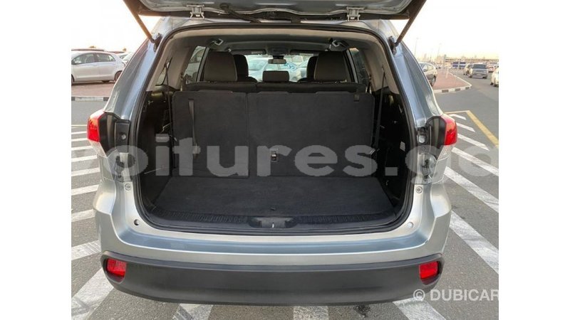 Big with watermark toyota highlander estuaire import dubai 5101