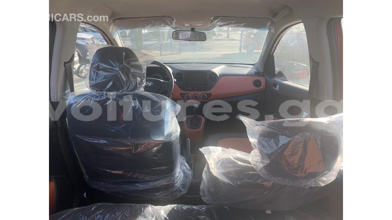 Big with watermark hyundai i10 estuaire import dubai 5102