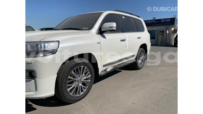 Big with watermark toyota land cruiser estuaire import dubai 5108