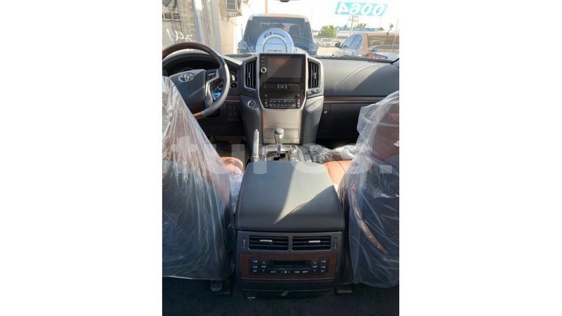 Big with watermark toyota land cruiser estuaire import dubai 5108