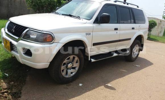 Acheter Occasion Voiture Mitsubishi Pajero Blanc à Libreville au Estuaire Acheter Occasion Voiture Mitsubishi Pajero Blanc à Libreville au Estuaire