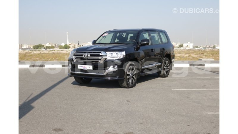 Big with watermark toyota land cruiser estuaire import dubai 5112