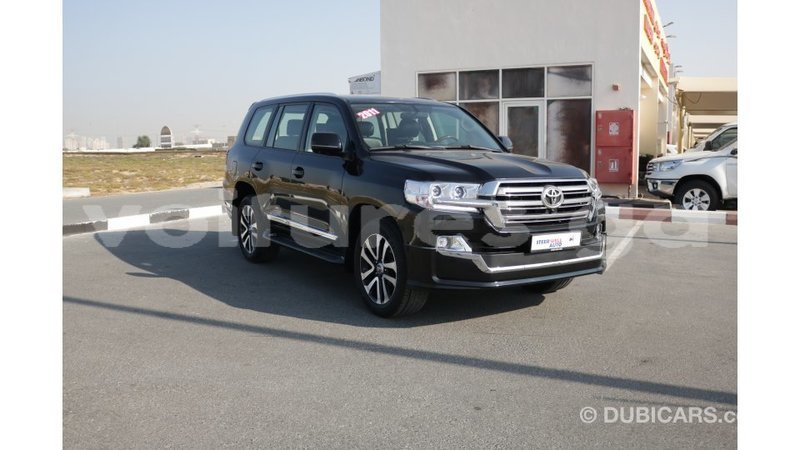 Big with watermark toyota land cruiser estuaire import dubai 5112