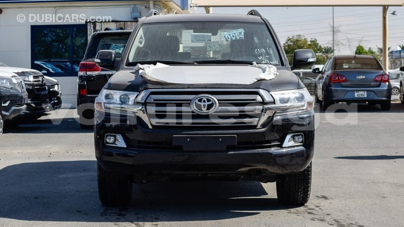 Big with watermark toyota land cruiser estuaire import dubai 5115