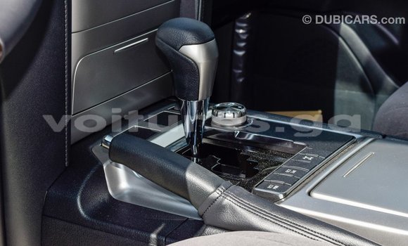 Acheter Import Voiture Toyota Land Cruiser Noir à Import - Dubai, Estuaire Acheter Import Voiture Toyota Land Cruiser Noir à Import - Dubai, Estuaire