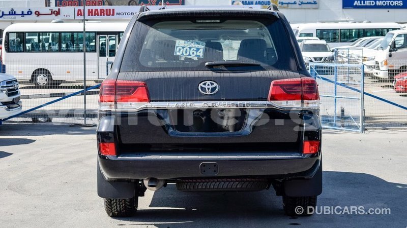 Big with watermark toyota land cruiser estuaire import dubai 5115