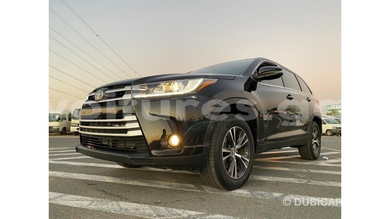 Big with watermark toyota highlander estuaire import dubai 5122