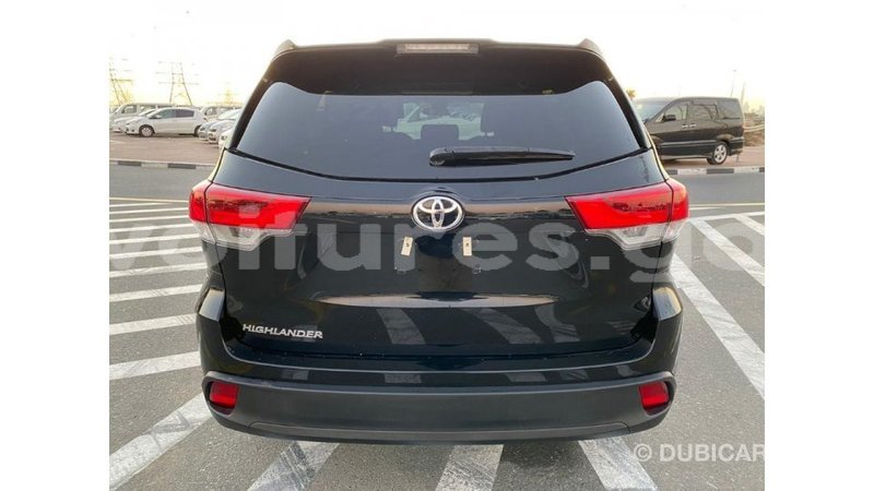 Big with watermark toyota highlander estuaire import dubai 5122