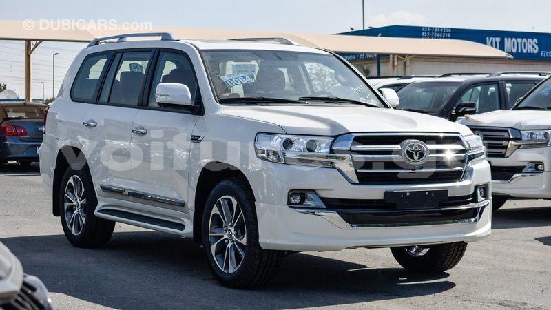 Big with watermark toyota land cruiser estuaire import dubai 5125