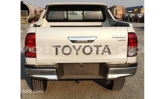 Acheter Import Voiture Toyota Hilux Blanc à Import - Dubai, Estuaire Acheter Import Voiture Toyota Hilux Blanc à Import - Dubai, Estuaire