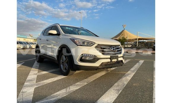 Acheter Import Voiture Hyundai Santa Fe Blanc à Import - Dubai, Estuaire Acheter Import Voiture Hyundai Santa Fe Blanc à Import - Dubai, Estuaire
