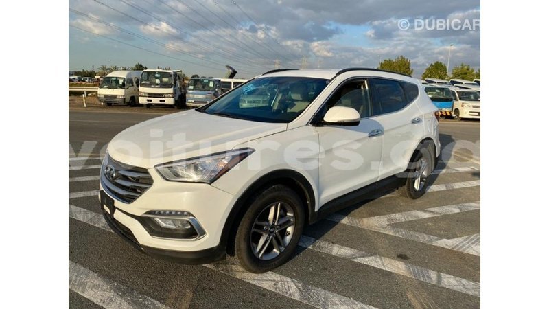 Big with watermark hyundai santa fe estuaire import dubai 5127