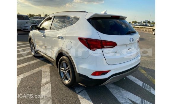 Acheter Import Voiture Hyundai Santa Fe Blanc à Import - Dubai, Estuaire Acheter Import Voiture Hyundai Santa Fe Blanc à Import - Dubai, Estuaire