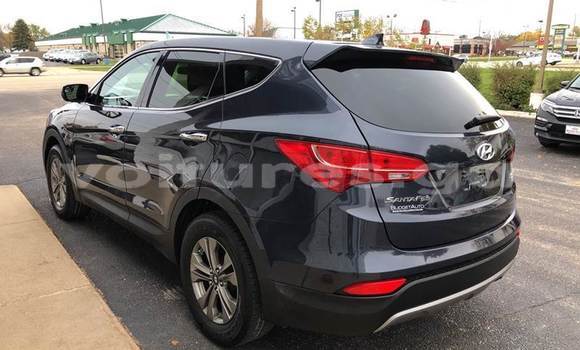Sayi Na hannu Hyundai Santa Fe M Mota in Libreville a estuary Sayi Na hannu Hyundai Santa Fe M Mota in Libreville a estuary