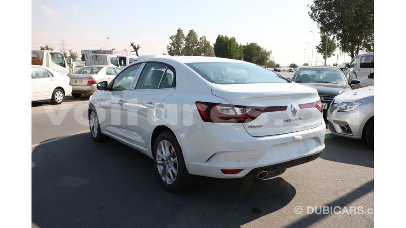 Big with watermark renault megane estuaire import dubai 5136