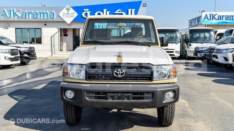 Big with watermark toyota land cruiser estuaire import dubai 5138