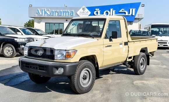 Acheter Import Voiture Toyota Land Cruiser Beige à Import - Dubai, Estuaire Acheter Import Voiture Toyota Land Cruiser Beige à Import - Dubai, Estuaire