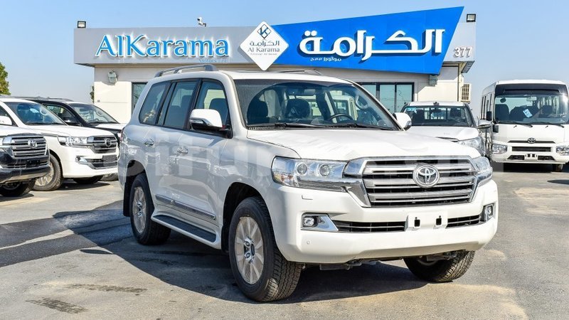 Big with watermark toyota land cruiser estuaire import dubai 5139