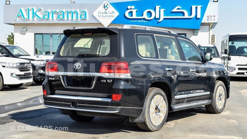 Big with watermark toyota land cruiser estuaire import dubai 5140