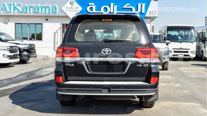 Big with watermark toyota land cruiser estuaire import dubai 5140