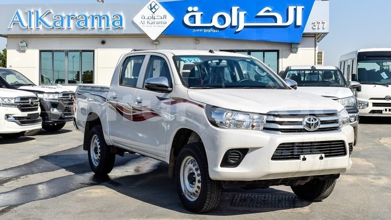 Big with watermark toyota hilux estuaire import dubai 5142