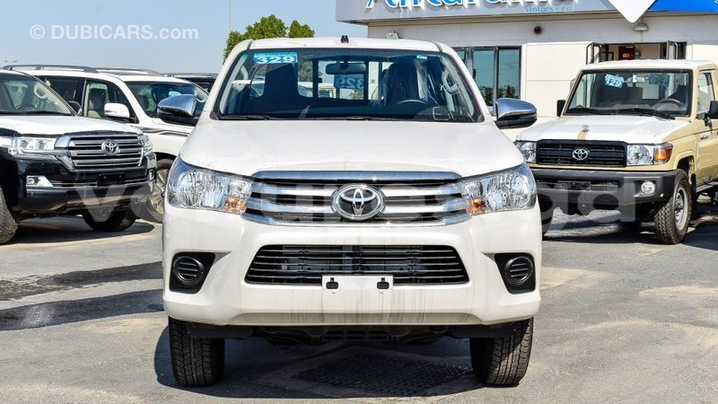 Big with watermark toyota hilux estuaire import dubai 5142