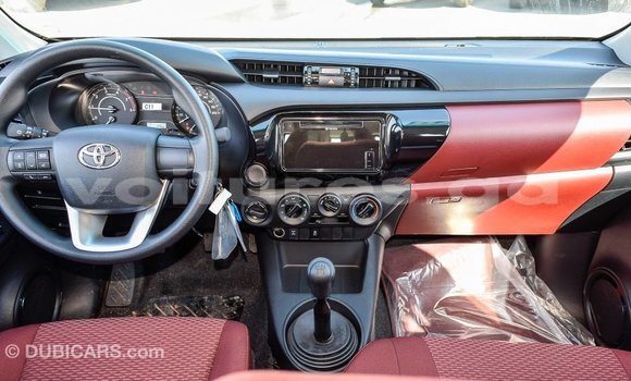 Acheter Import Voiture Toyota Hilux Blanc à Import - Dubai, Estuaire Acheter Import Voiture Toyota Hilux Blanc à Import - Dubai, Estuaire