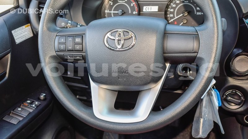 Big with watermark toyota hilux estuaire import dubai 5142