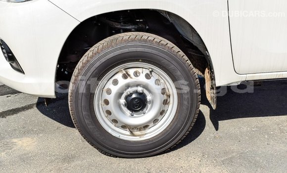Acheter Import Voiture Toyota Hilux Blanc à Import - Dubai, Estuaire Acheter Import Voiture Toyota Hilux Blanc à Import - Dubai, Estuaire