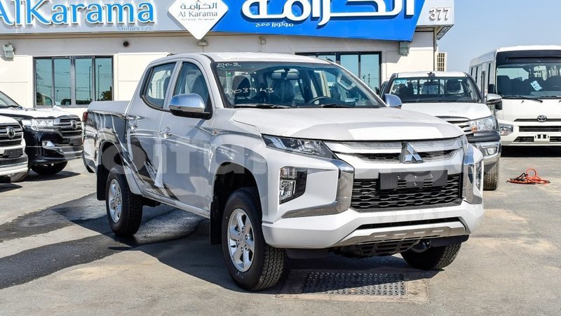 Big with watermark mitsubishi l200 estuaire import dubai 5144