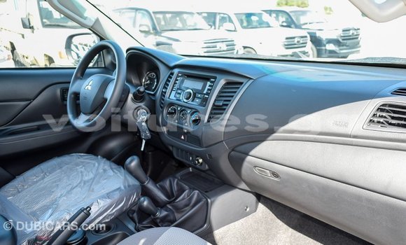 Acheter Import Voiture Mitsubishi L200 Blanc à Import - Dubai, Estuaire Acheter Import Voiture Mitsubishi L200 Blanc à Import - Dubai, Estuaire