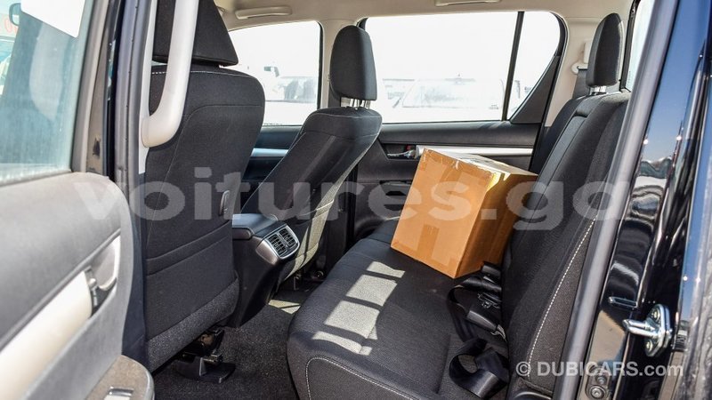 Big with watermark toyota hilux estuaire import dubai 5146