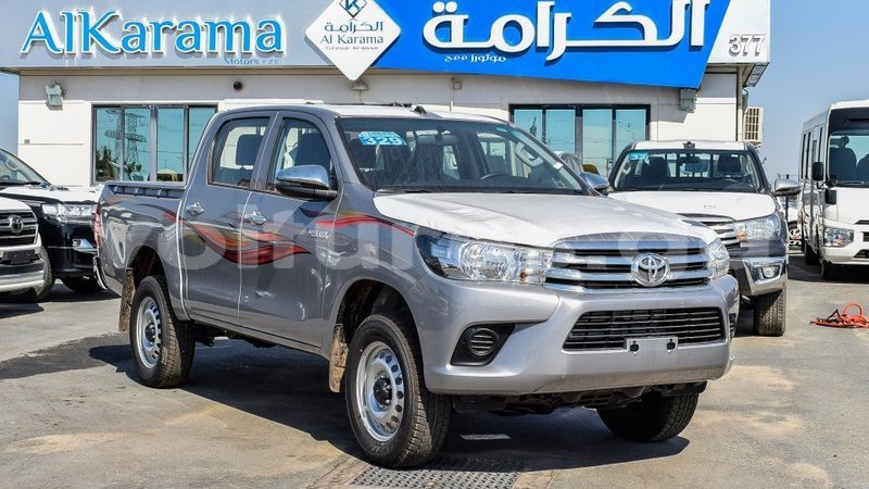 Big with watermark toyota hilux estuaire import dubai 5147