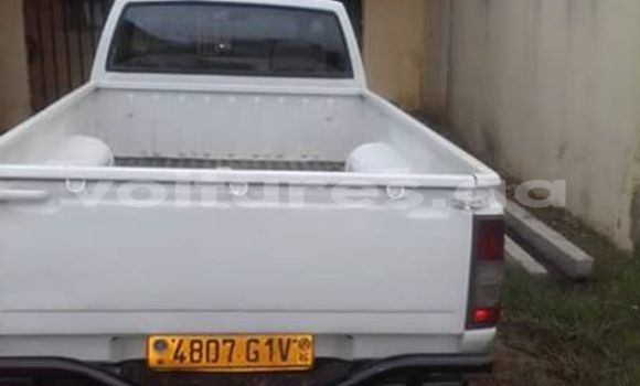 Acheter Occasion Voiture Nissan Pickup Blanc à Libreville au Estuaire Acheter Occasion Voiture Nissan Pickup Blanc à Libreville au Estuaire
