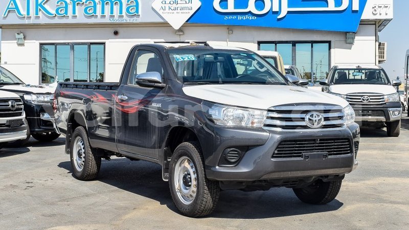 Big with watermark toyota hilux estuaire import dubai 5149