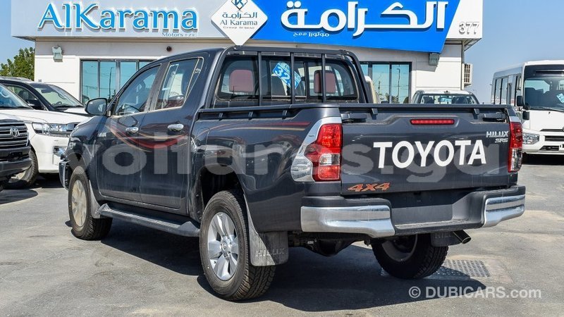 Big with watermark toyota hilux estuaire import dubai 5150