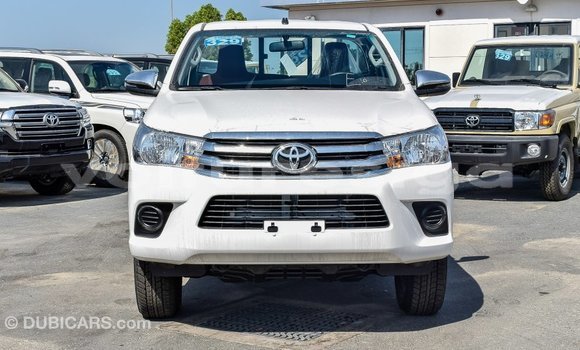 Acheter Import Voiture Toyota Hilux Blanc à Import - Dubai, Estuaire Acheter Import Voiture Toyota Hilux Blanc à Import - Dubai, Estuaire