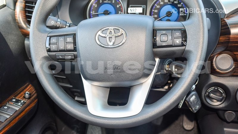 Big with watermark toyota hilux estuaire import dubai 5152