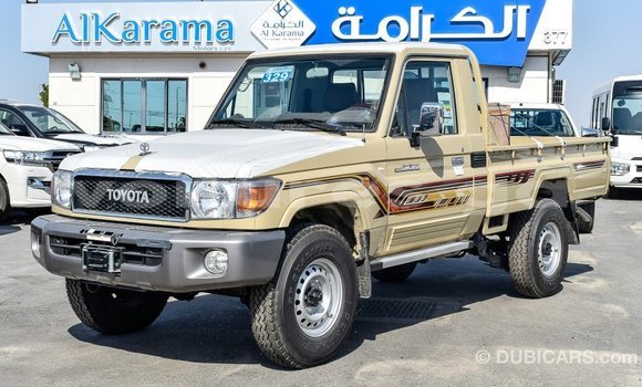 Acheter Import Voiture Toyota Land Cruiser Beige à Import - Dubai, Estuaire Acheter Import Voiture Toyota Land Cruiser Beige à Import - Dubai, Estuaire