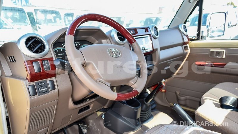 Big with watermark toyota land cruiser estuaire import dubai 5153