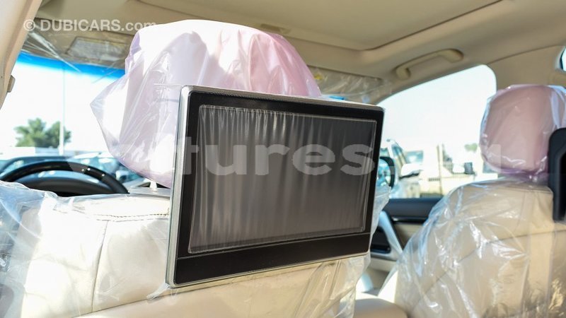 Big with watermark toyota land cruiser estuaire import dubai 5154