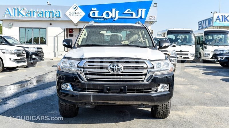 Big with watermark toyota land cruiser estuaire import dubai 5155
