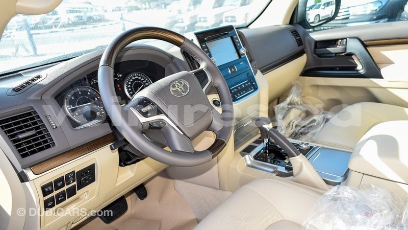 Big with watermark toyota land cruiser estuaire import dubai 5155
